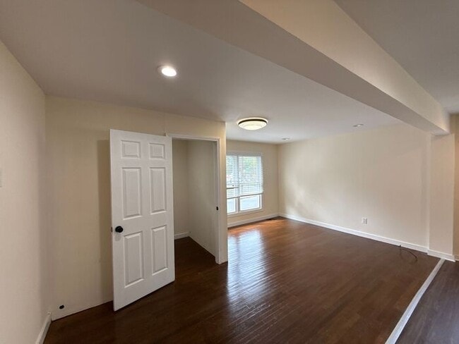 Building Photo - T.R. Lawing Realty Property