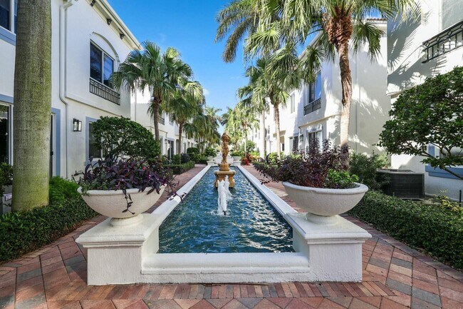 Building Photo - 3111 Waterside Cir