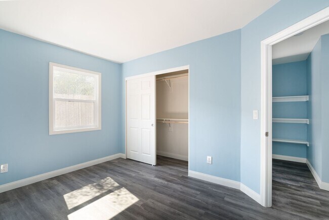 Building Photo - GST4446-4448