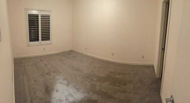 Building Photo - 3320 Douglas Ave