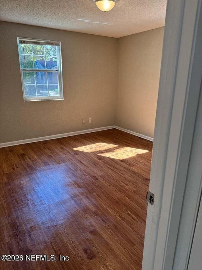 Building Photo - 2706 Palafox St