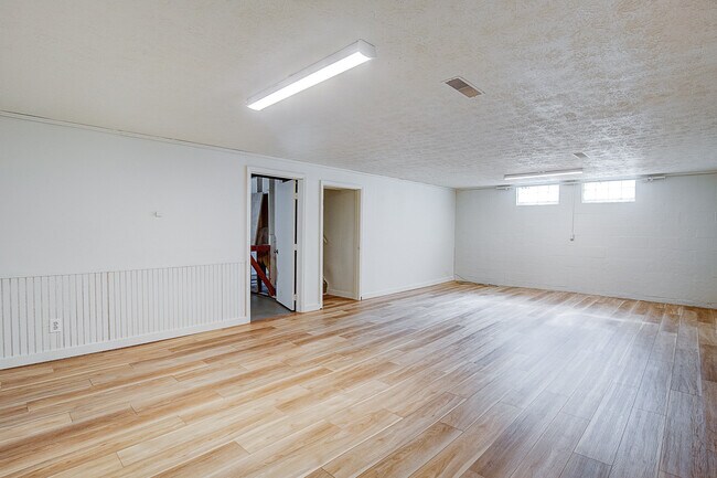 Building Photo - 505 Carnwise St SE