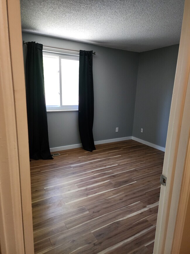 Building Photo - 7834 Greenbriar Cir