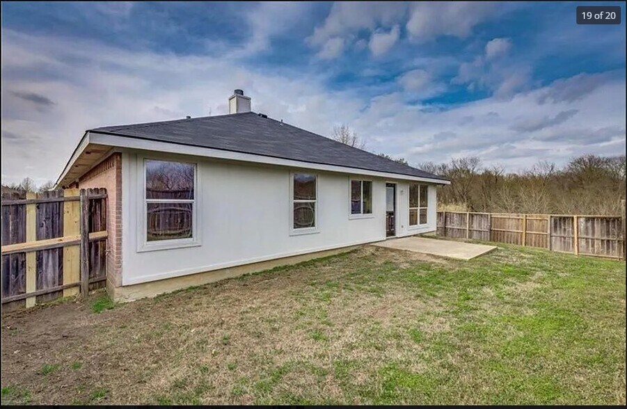 Building Photo - 2800 Shelduck Dr
