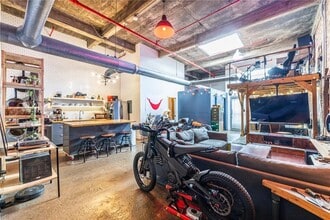 Building Photo - 659 Auburn Ave NE