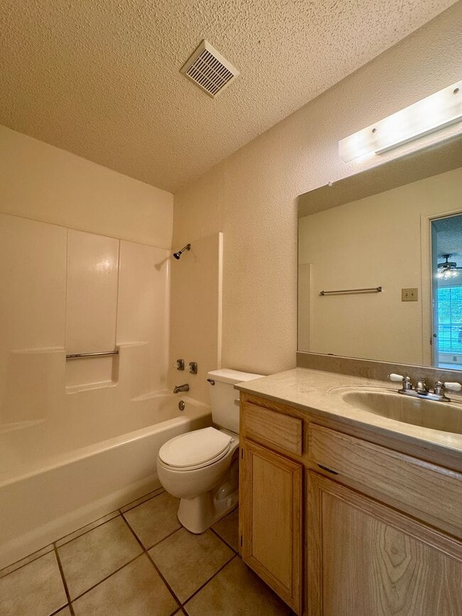 Building Photo - Duplex