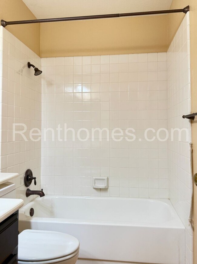 Building Photo - 10384 Barrywood Way
