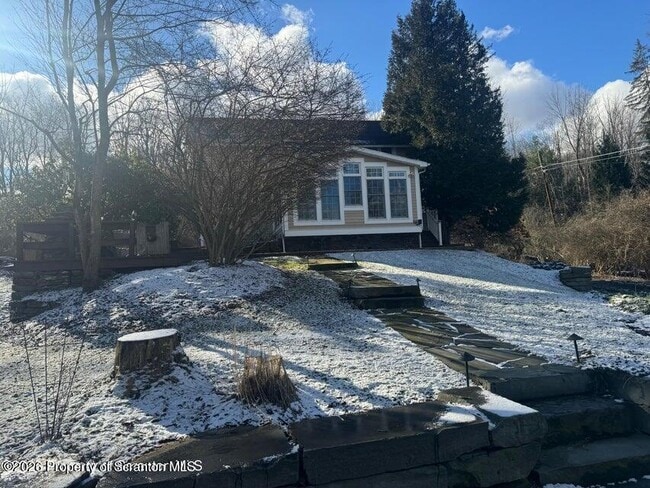 Building Photo - 517 Clinton St