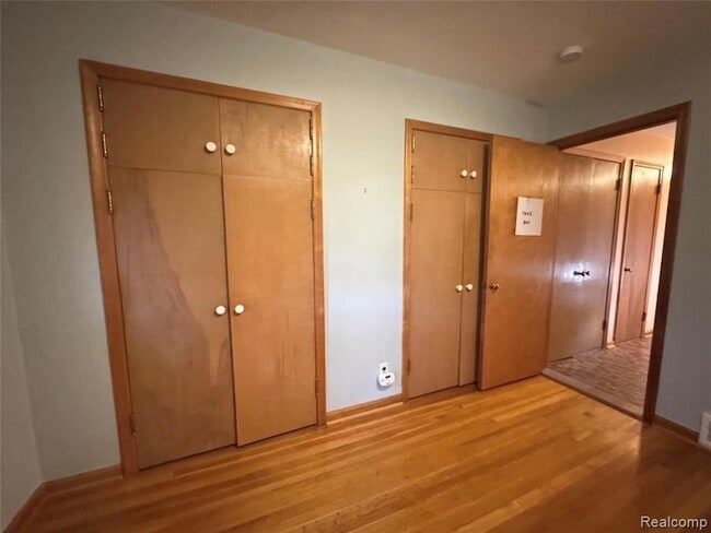 Building Photo - 6 Danvers Ln