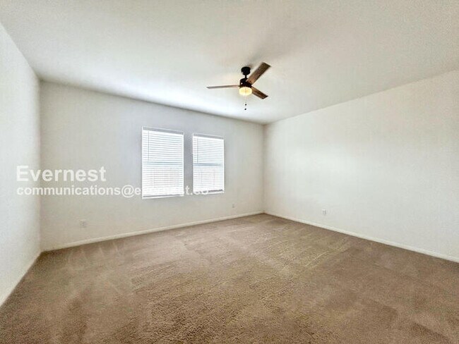 Building Photo - 400 Seneca Loop
