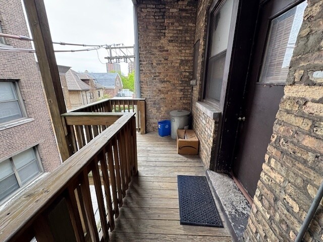 Building Photo - 4312 N Clarendon Ave