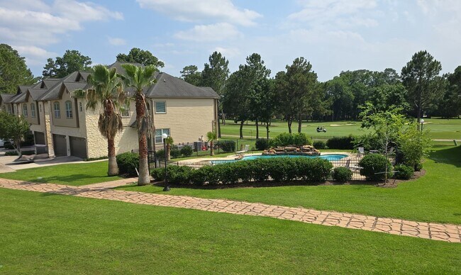 Building Photo - 16020 Fountainview Dr