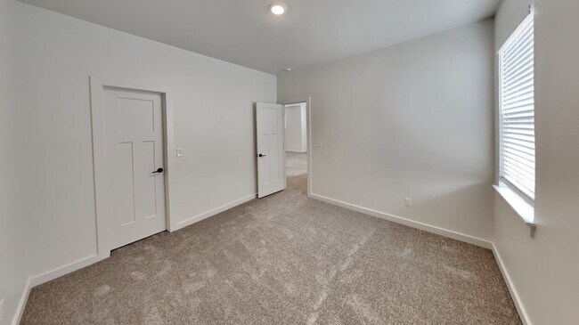 Building Photo - Luxury Modern 3 Bedroom 2.5 Bathroom Home with a Bonus Room in Deer Creek Schools (Neighborhood P...