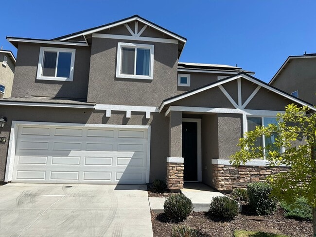 Building Photo - Beautiful newer home in a gated community