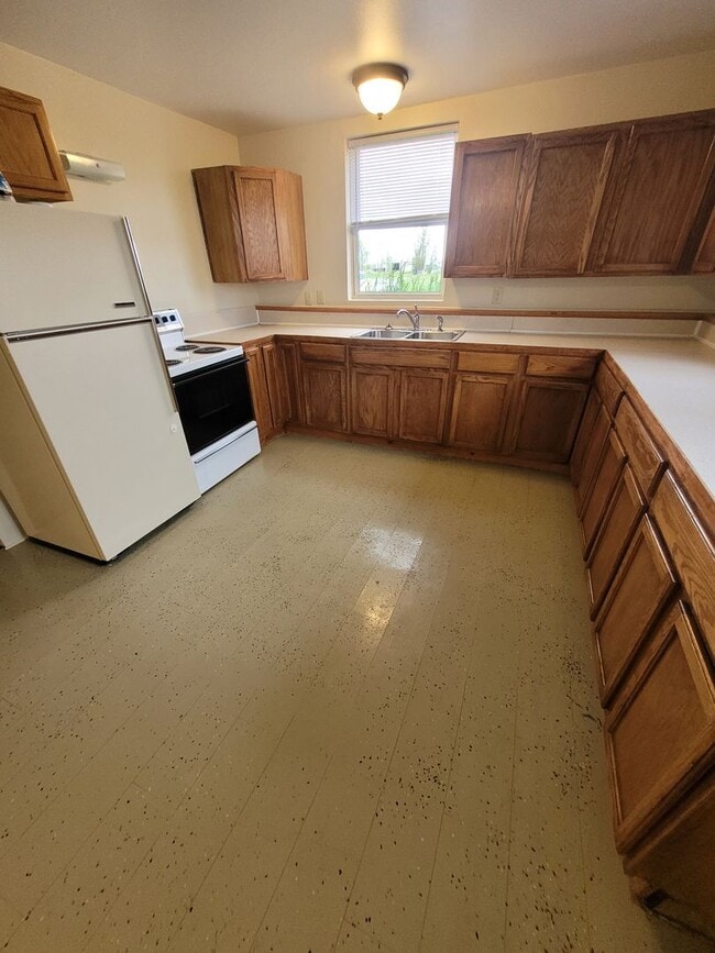 Building Photo - 41 Grenz Dr