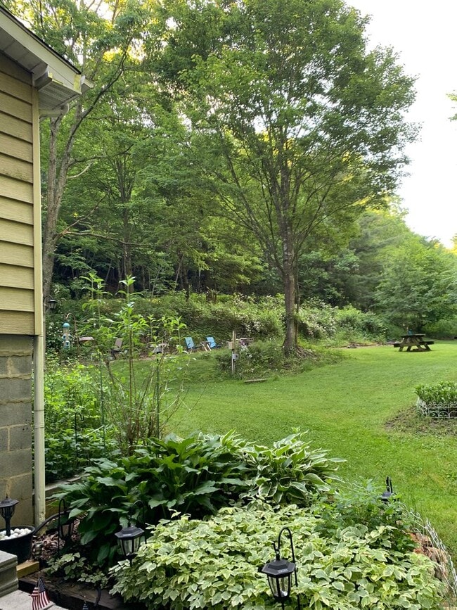 Building Photo - 1489 Brown's Chapel Rd