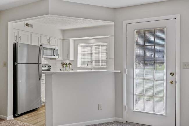 Building Photo - Enclave