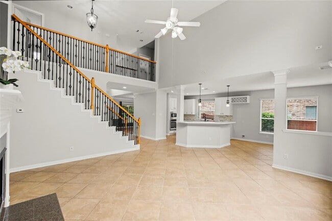 Building Photo - 70 Fulshear Ct