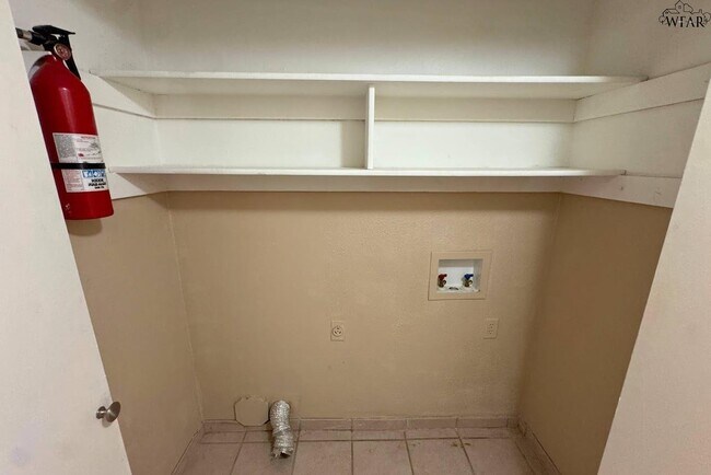 Building Photo - 1901 Wenonah Ave