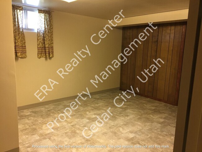 Building Photo - 145 N 900 W