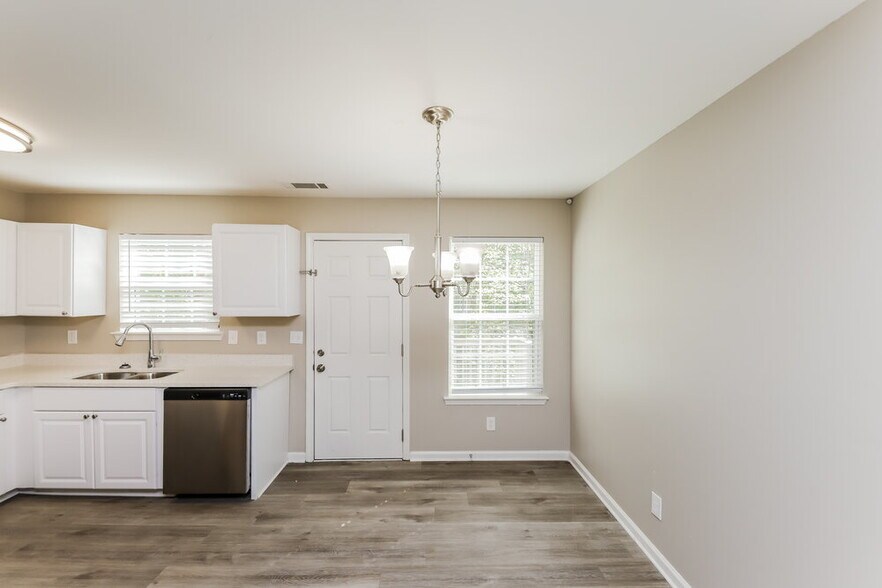 Building Photo - 4806 Brookwood Pl
