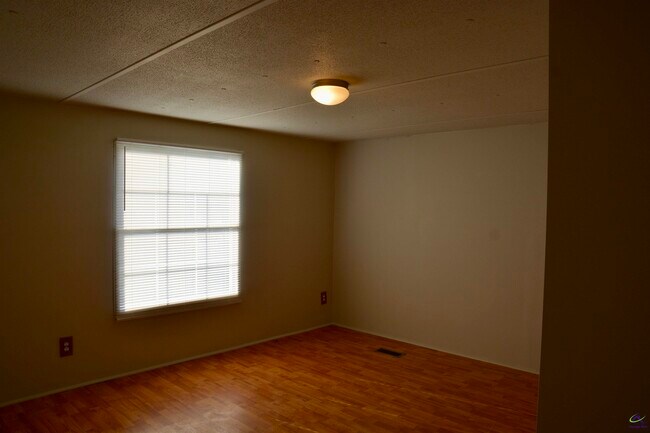 Building Photo - 111 Brighton Dr