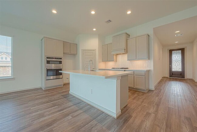 Building Photo - 29326 Red Rocks Pk Dr