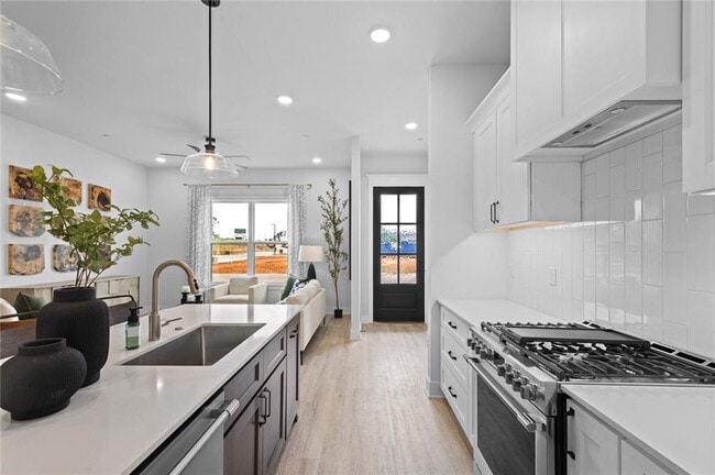 Building Photo - 3058 W Berkeley Ave