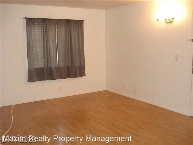 Building Photo - 2 br, 2 bath House - 5171 Pioneer Ave. #203