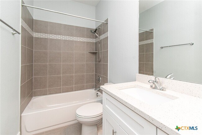 Building Photo - 308 Saturnia Dr