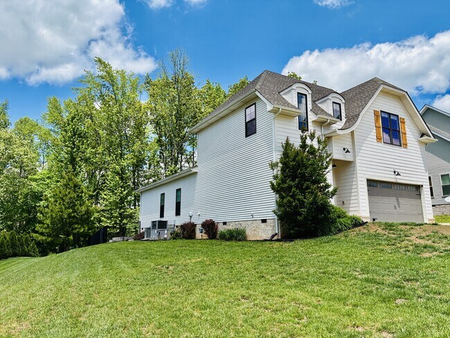 Building Photo - 1268 Easthaven Dr