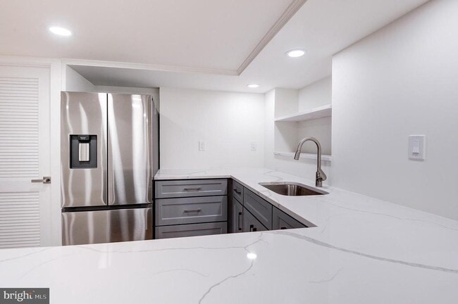 Building Photo - 9704 Hall Rd