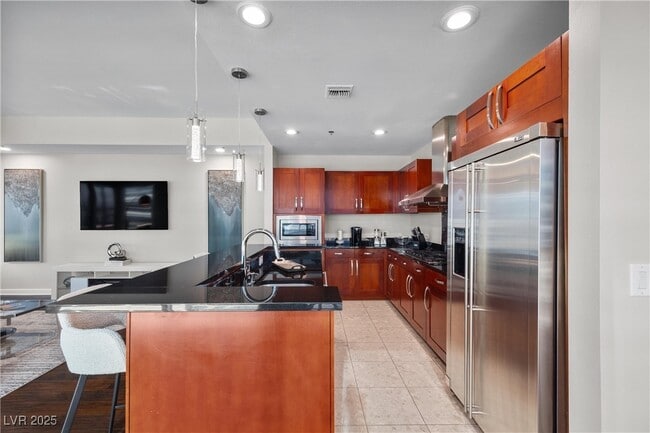 Building Photo - 4525 Dean Martin Dr