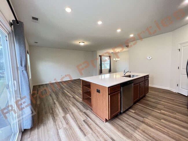 Building Photo - 1152 Epiphany Rd