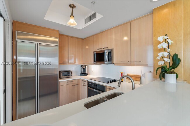 Building Photo - 3350 SW 27th St