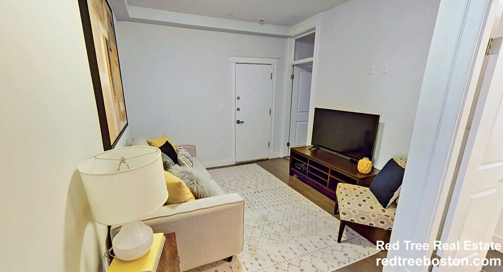 Building Photo - 81 Park Dr