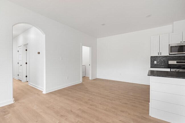 Building Photo - !Abbington Subdivision! $1000 MOVE IN SPECIAL