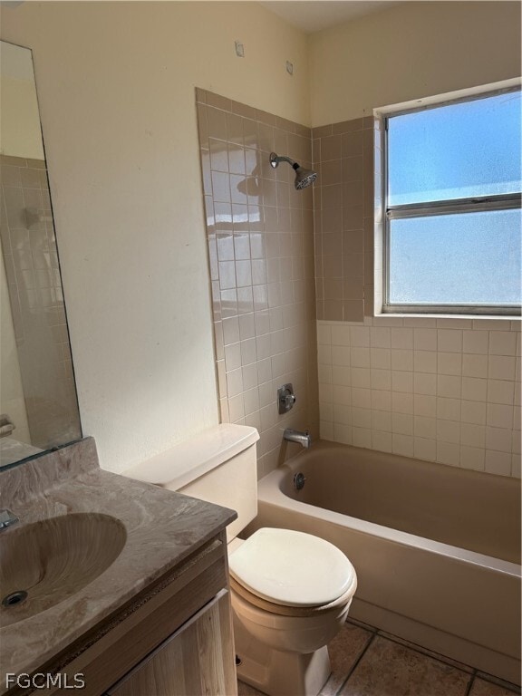 Building Photo - 6 Parkwood Villas Ct