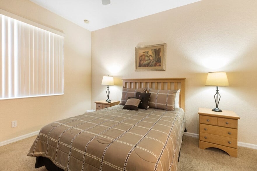 Building Photo - 2705 Roadster Ln