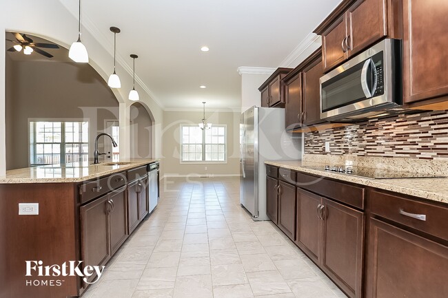 Building Photo - 1594 Raven Rd