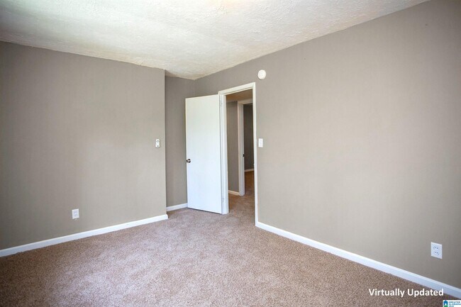 Building Photo - 1317 Hartford Dr