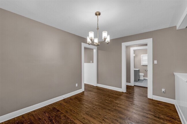 Building Photo - 1525 25th St