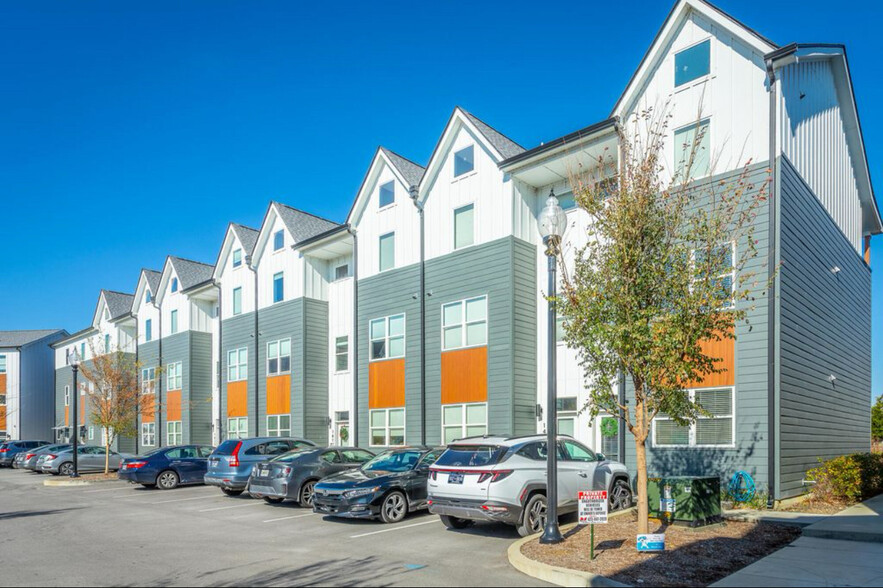 Building Photo - 1405 Stockyard Pl