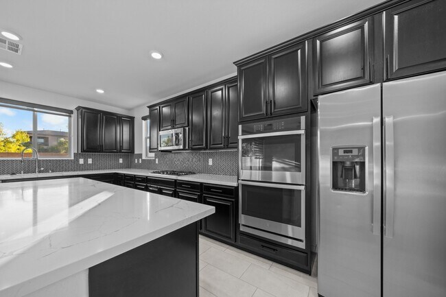 Building Photo - 713 Foreign Reef Wy