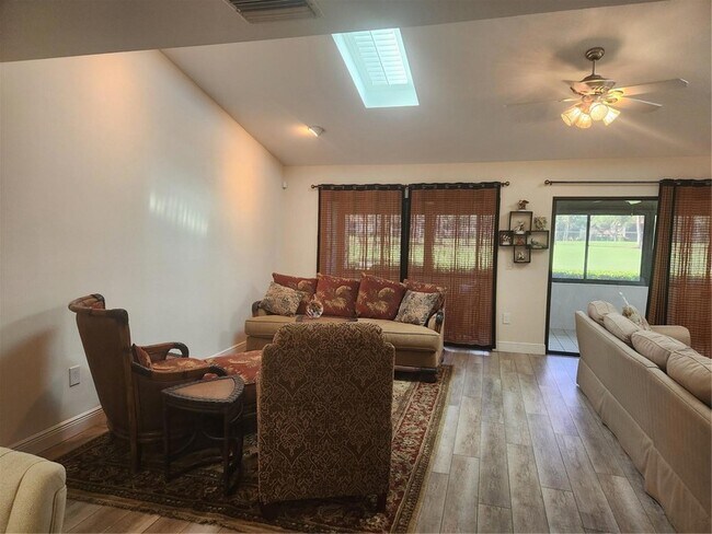 Building Photo - 3411 Avenida Madera