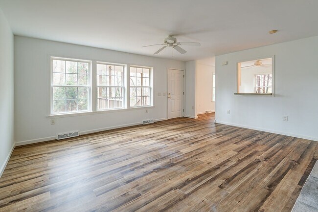 Building Photo - 172 Moffitt Rd