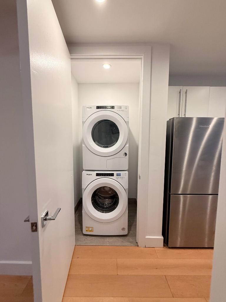 Building Photo - 49 Murray St