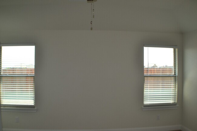 Building Photo - New Built House For Lease in Venus