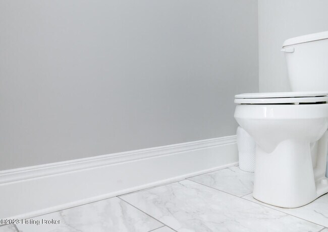 Building Photo - 10400 Meeting St