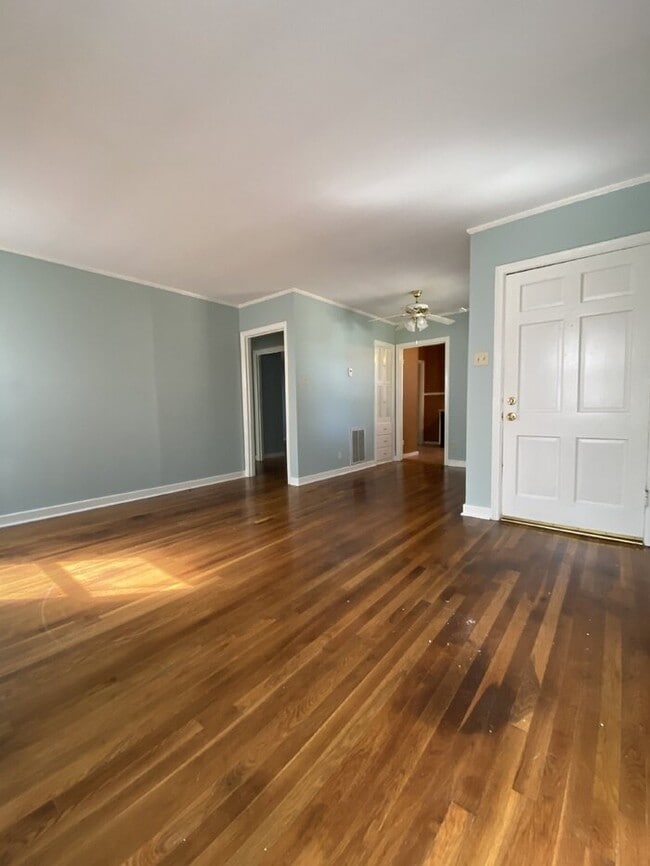 Building Photo - 6709 Rockwood Rd